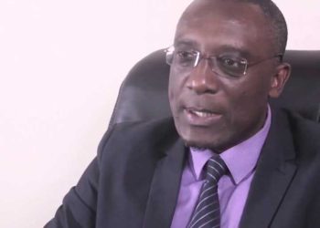 TROIS QUESTIONS A Me CLAUDE ASSIRA