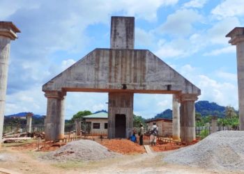 ESEKA : ET DE CINQ BOUGIES AMÈRES