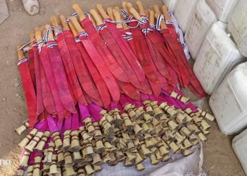 CAMEROUN: 10.000 COUTEAUX ET  5.000 MACHETTES EN DIRECTION DE KOUSSERI SAISIS PAR LA DOUANE